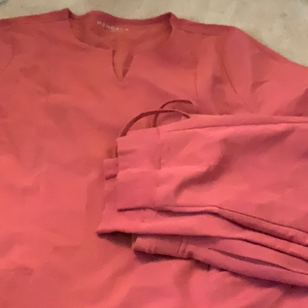 Mandala scrub set, size large w joggers and slimming top. Rose pink color